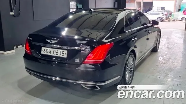 Genesis G90 2016 thumb 2