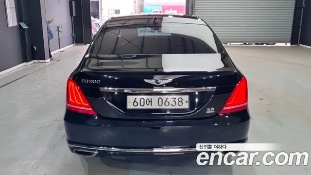 Genesis G90 2016 thumb 4