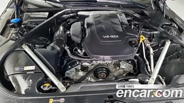 Genesis G90 2016 thumb 6