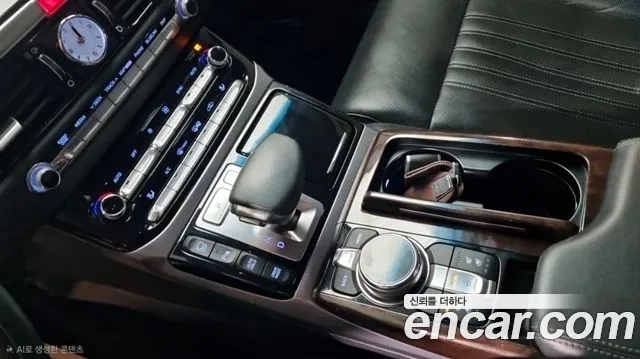 Genesis G90 2016 thumb 9