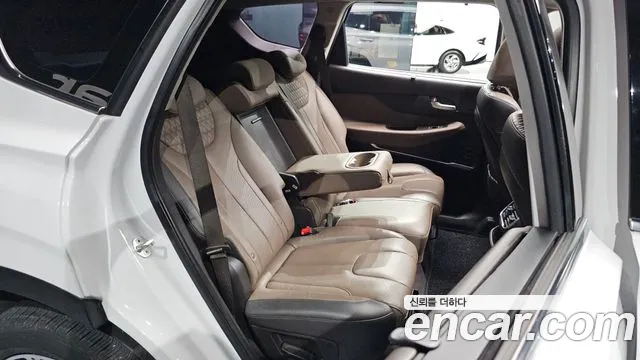 Hyundai Santa Fe 2018 thumb 10