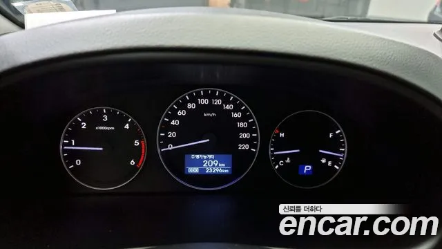 Hyundai Starex 2017 thumb 8