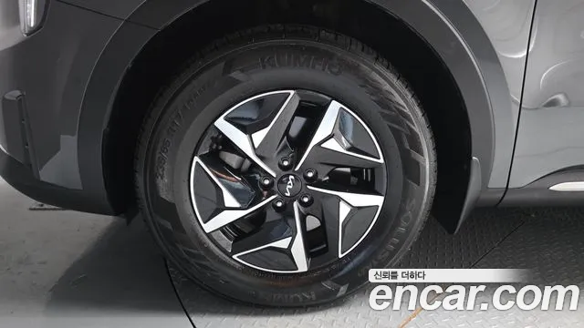 Kia Sorento 2023 thumb 5