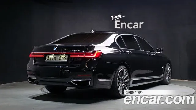 BMW 7-Series 2020 thumb 2