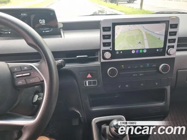Hyundai Staria 2023 thumb 10