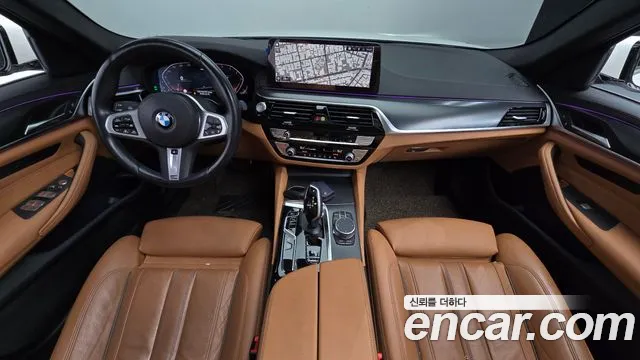 BMW 5-Series 2023 thumb 7