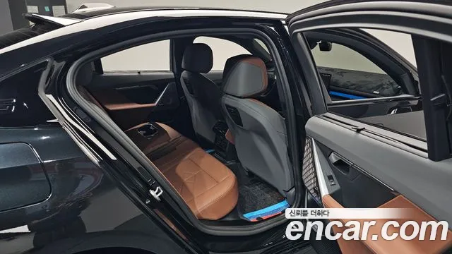 BMW i5 2025 thumb 11