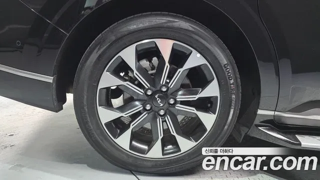 Kia Carnival 2023 thumb 5