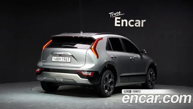 Kia Niro 2022 thumb 2