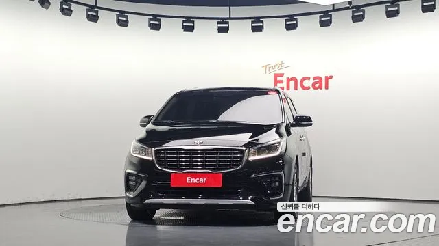 Kia Carnival 2018 thumb 3