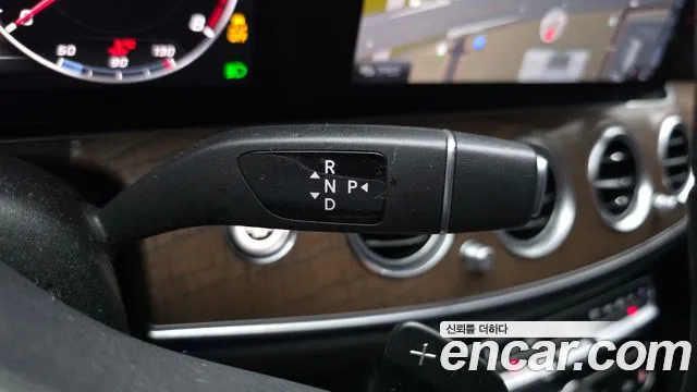 Mercedes-Benz E-Класс 2018 thumb 9