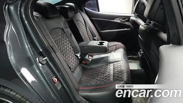 Genesis G70 2018 thumb 10