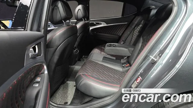 Genesis G70 2018 thumb 11