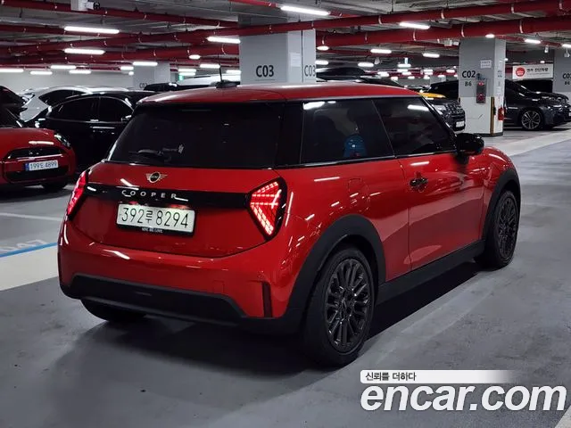 Mini Hatch 2024 thumb 2
