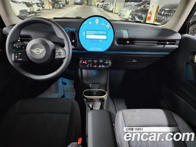 Mini Hatch 2024 thumb 6