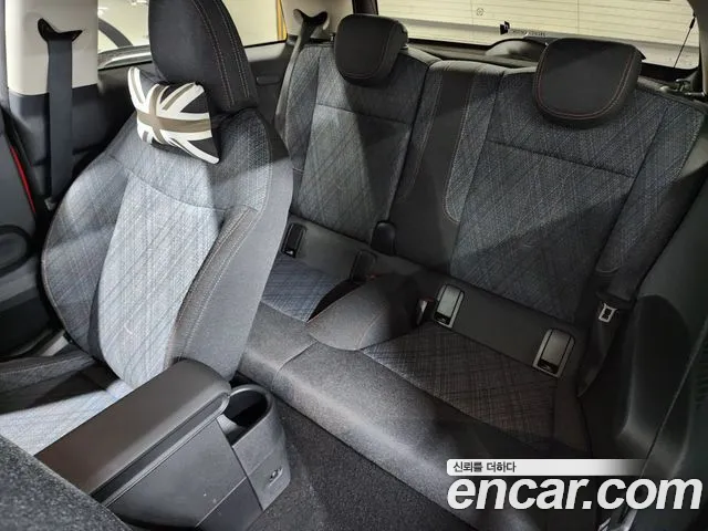 Mini Hatch 2024 thumb 10