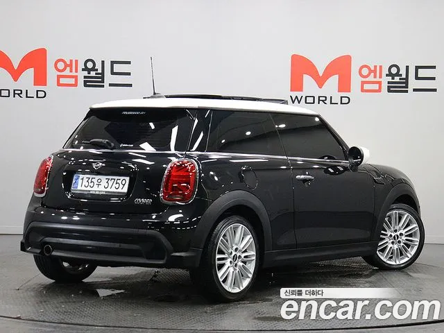 Mini Hatch 2022 thumb 4