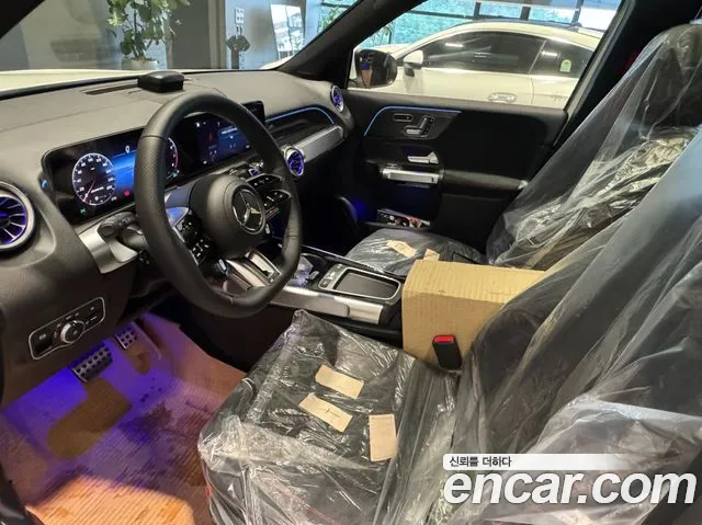 Mercedes-Benz GLB 2025 thumb 10