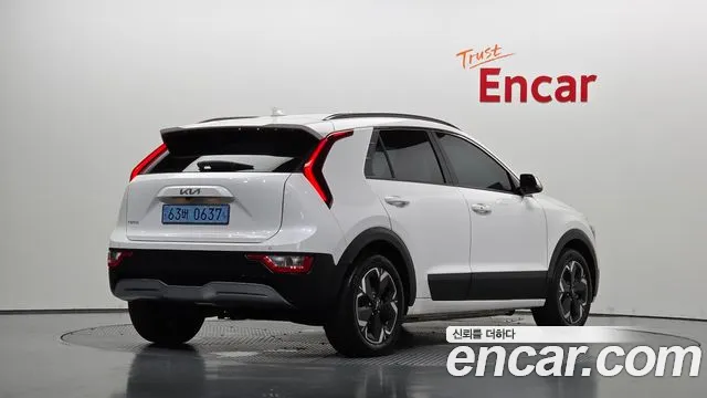 Kia Niro 2022 thumb 2