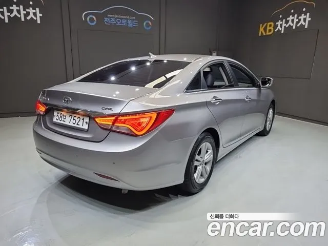 Hyundai Sonata 2012 thumb 8