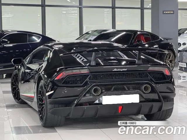 Lamborghini Huracan 2018 thumb 3