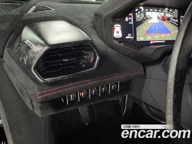 Lamborghini Huracan 2018 thumb 10