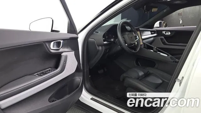 Polestar 2 2025 thumb 10