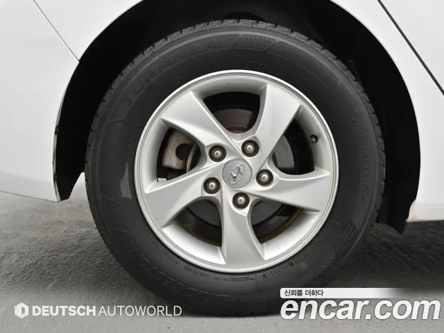Hyundai Avante 2014 thumb 5