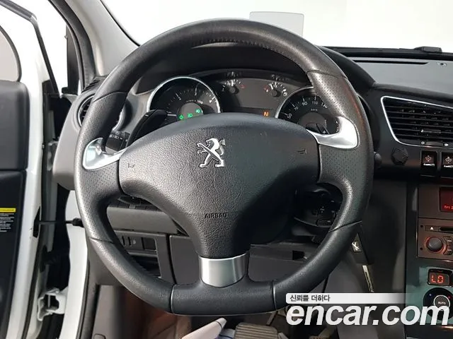 Peugeot 3008 2015 thumb 9
