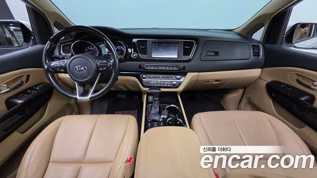 Kia Carnival 2018 thumb 7