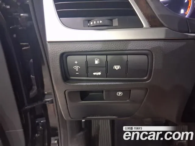 Hyundai Genesis 2016 thumb 9