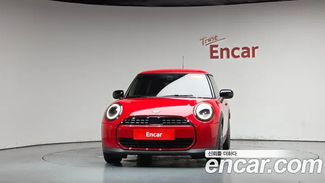 Mini Hatch 2024 thumb 2