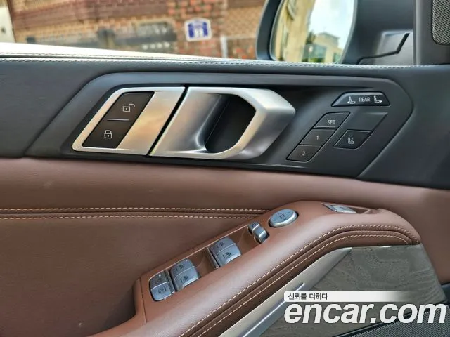 BMW X7 2023 thumb 6