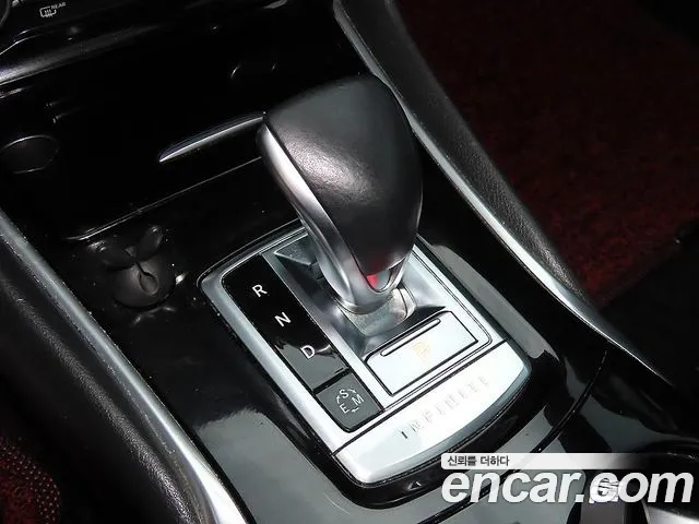 Infiniti Q30 2018 thumb 10