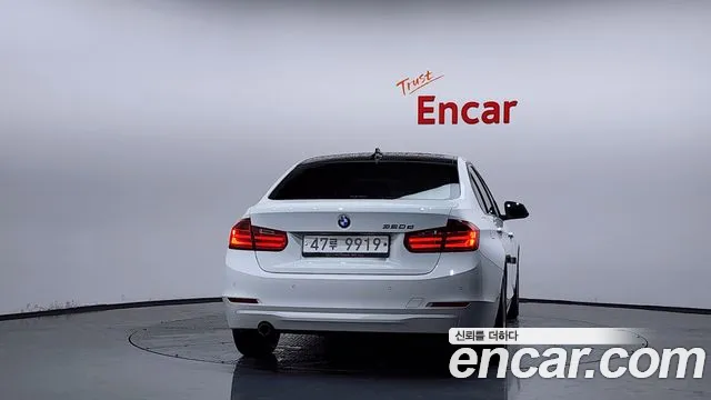 BMW 3-Series 2015 thumb 4