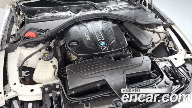 BMW 3-Series 2015 thumb 6