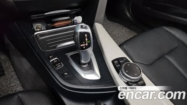 BMW 3-Series 2015 thumb 9