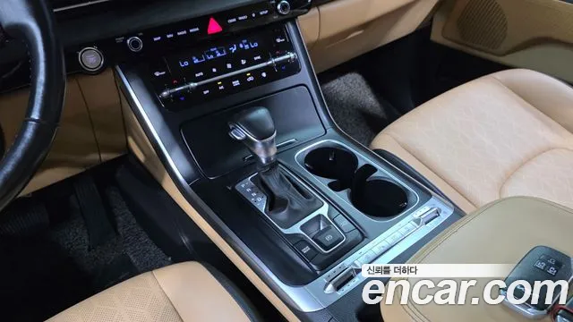 Kia Carnival 2021 thumb 9