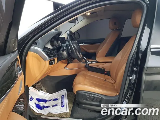 BMW X6 2018 thumb 10