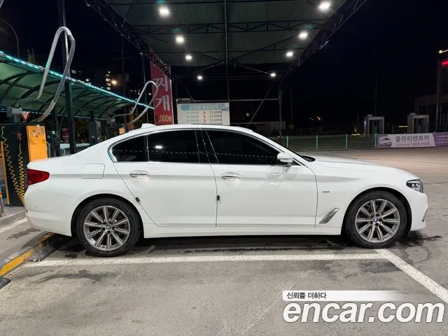 BMW 5 серии 2018 thumb 2