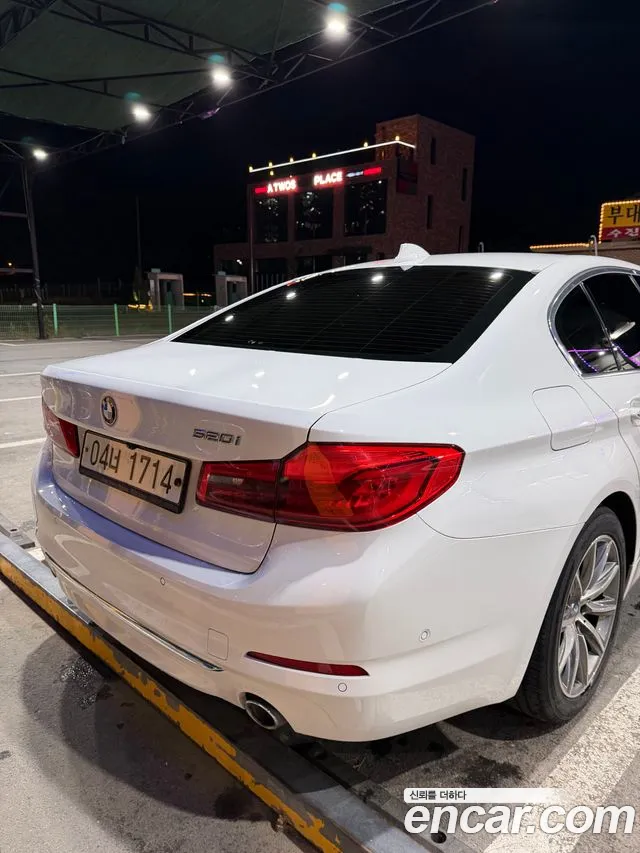 BMW 5 серии 2018 thumb 4