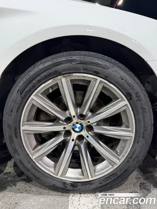 BMW 5 серии 2018 thumb 5