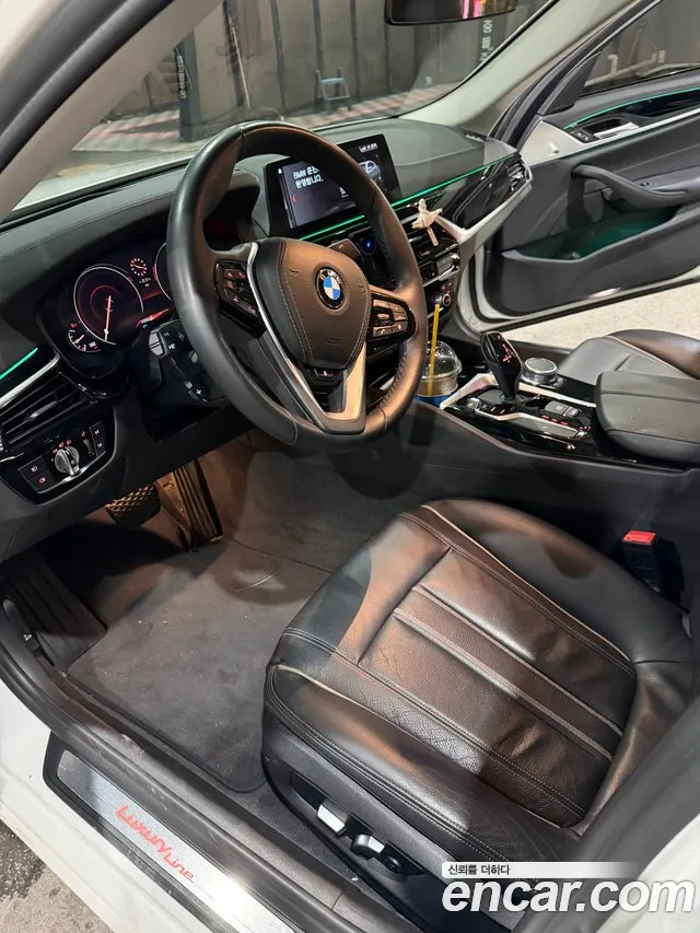 BMW 5 серии 2018 thumb 9
