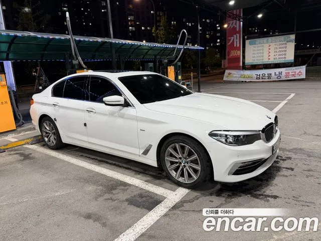BMW 5 серии 2018 thumb 11