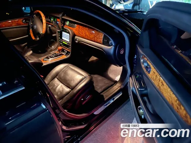 Jaguar XJ 2008 thumb 6