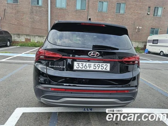 Hyundai Santa Fe 2023 thumb 4