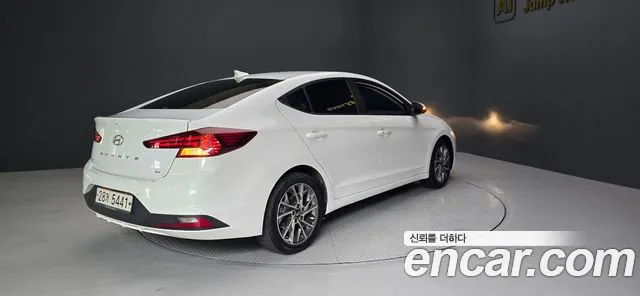 Hyundai Avante 2018 thumb 2