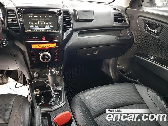 KG_Mobility_Ssangyong TIBOLI 2016 thumb 10