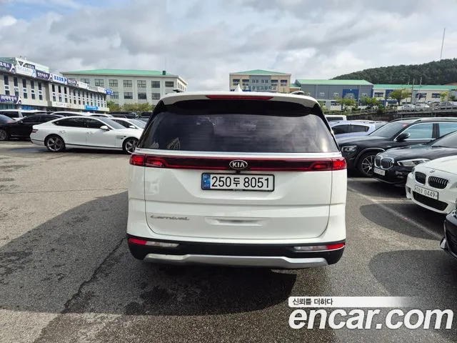 Kia Carnival 2021 thumb 4