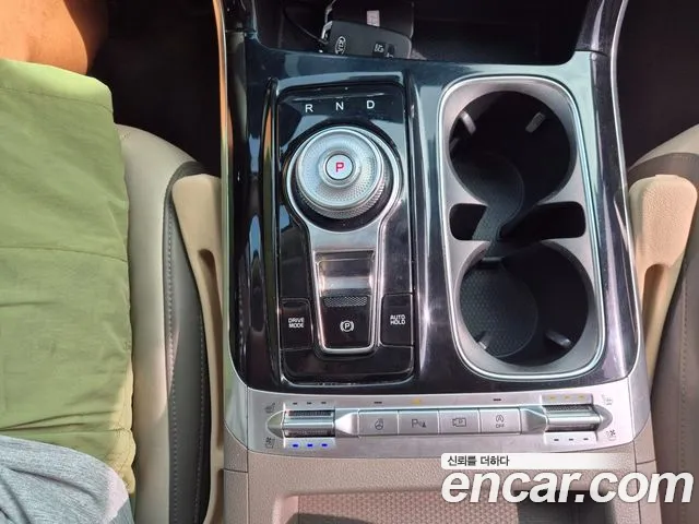 Kia Carnival 2021 thumb 9